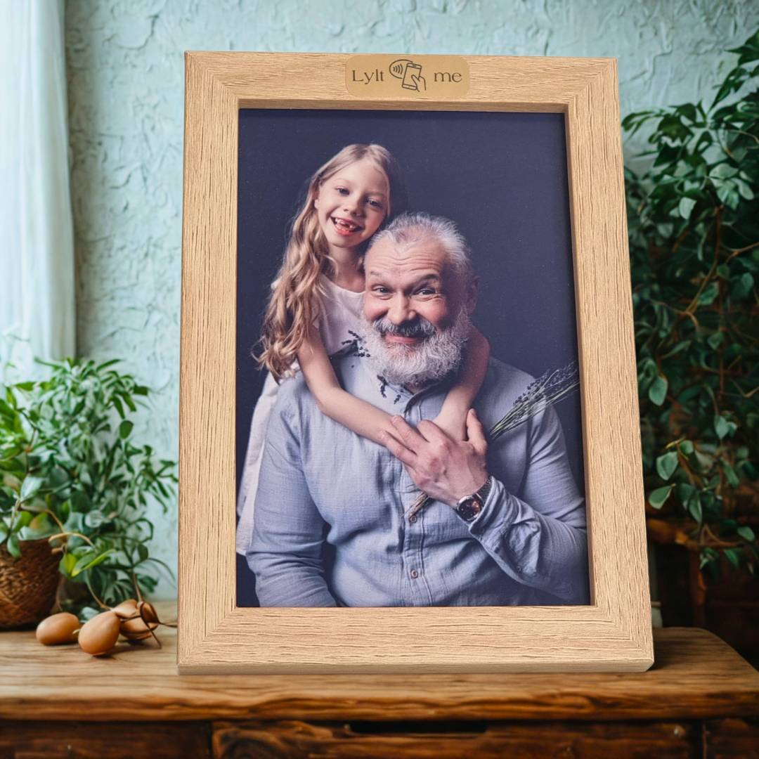 Marco de foto con conexión nfc lyiltme madera 2